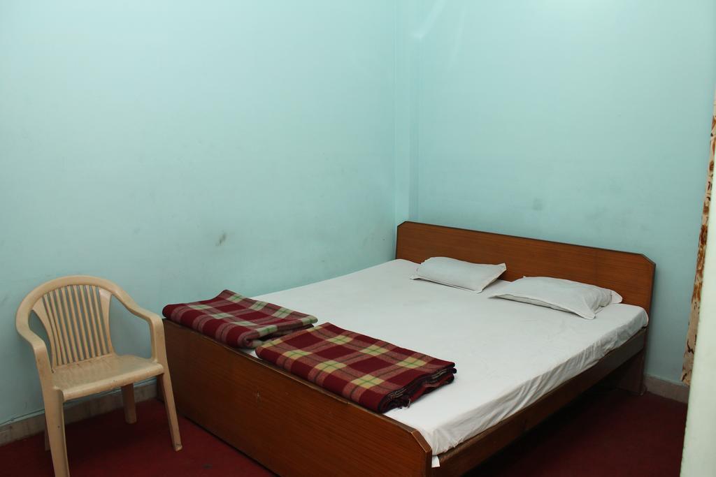 Krishnam Guest House Mathura Zewnętrze zdjęcie